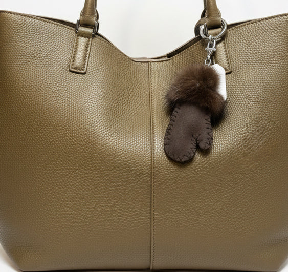 Bag Charm Handschuh