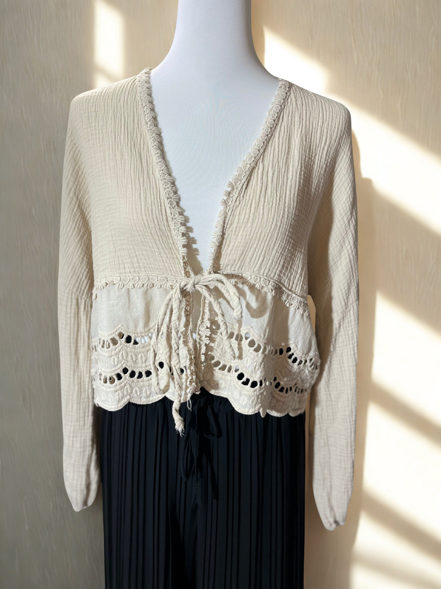 Musselin Bluse mit Lochstickerei