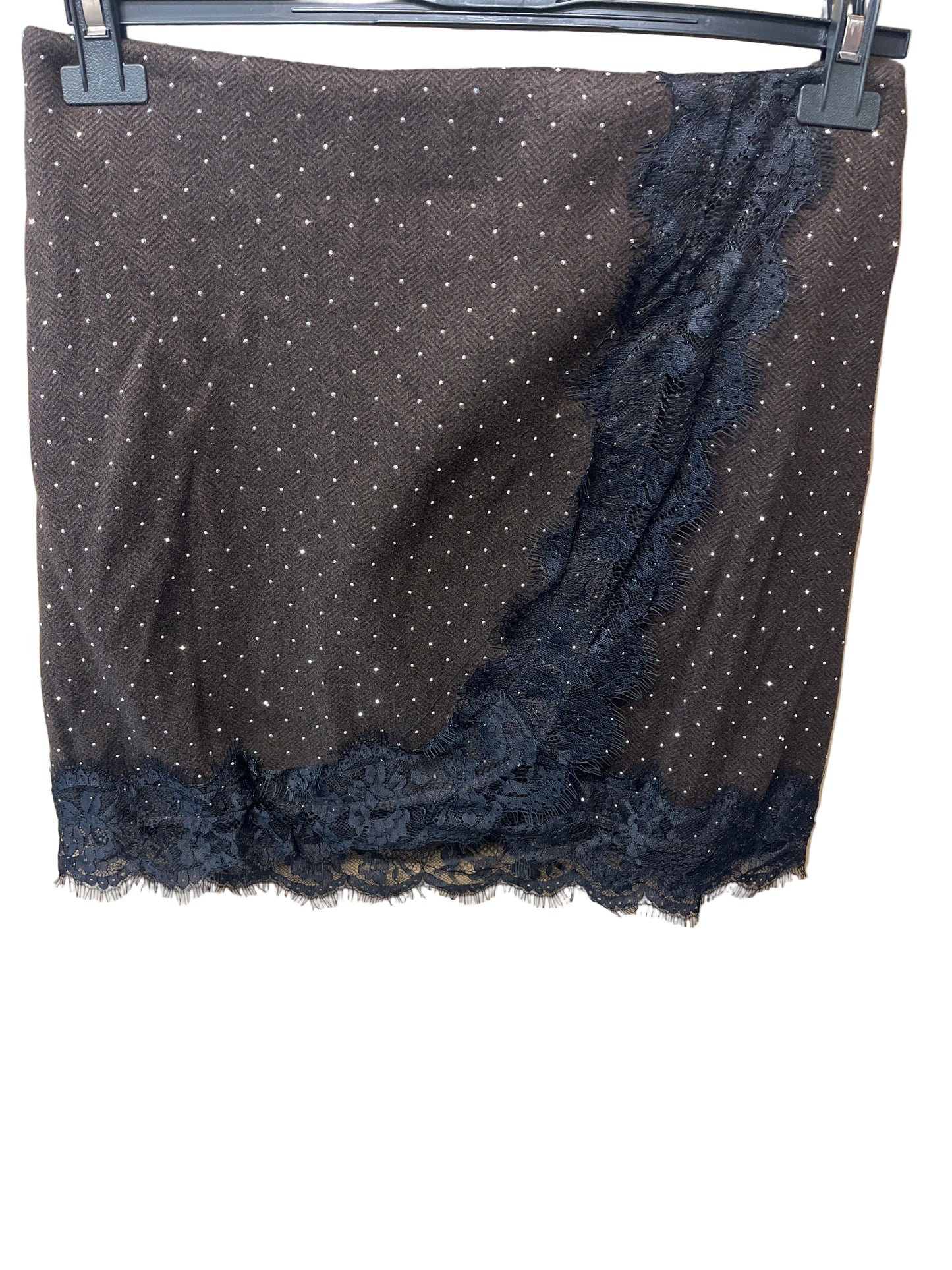 Rock mit Spitze und Glitzer