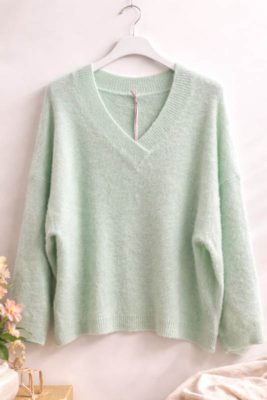 Wollpulli „Lizi“ mit V- Ausschnitt