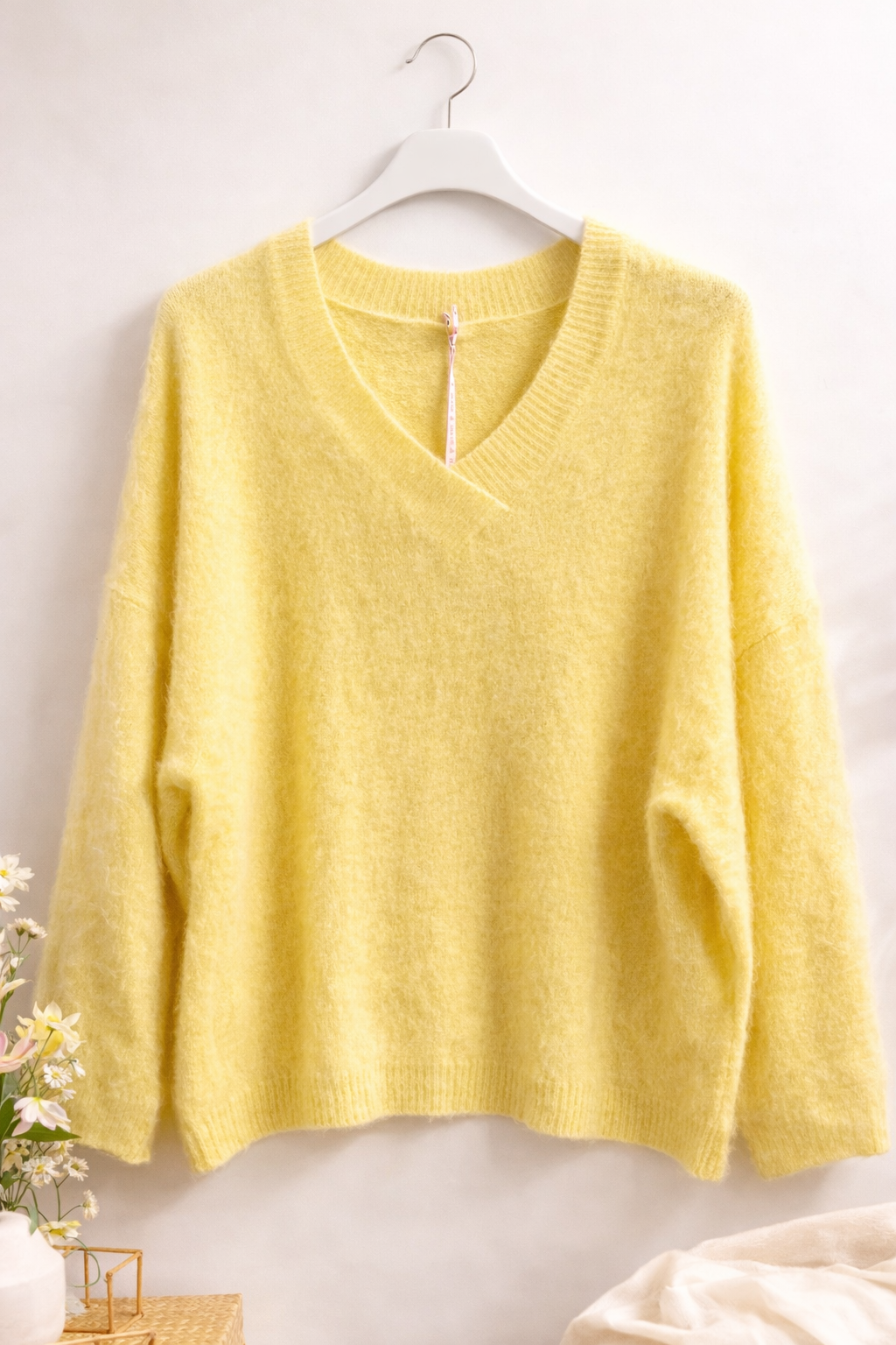 Wollpulli „Lizi“ mit V- Ausschnitt