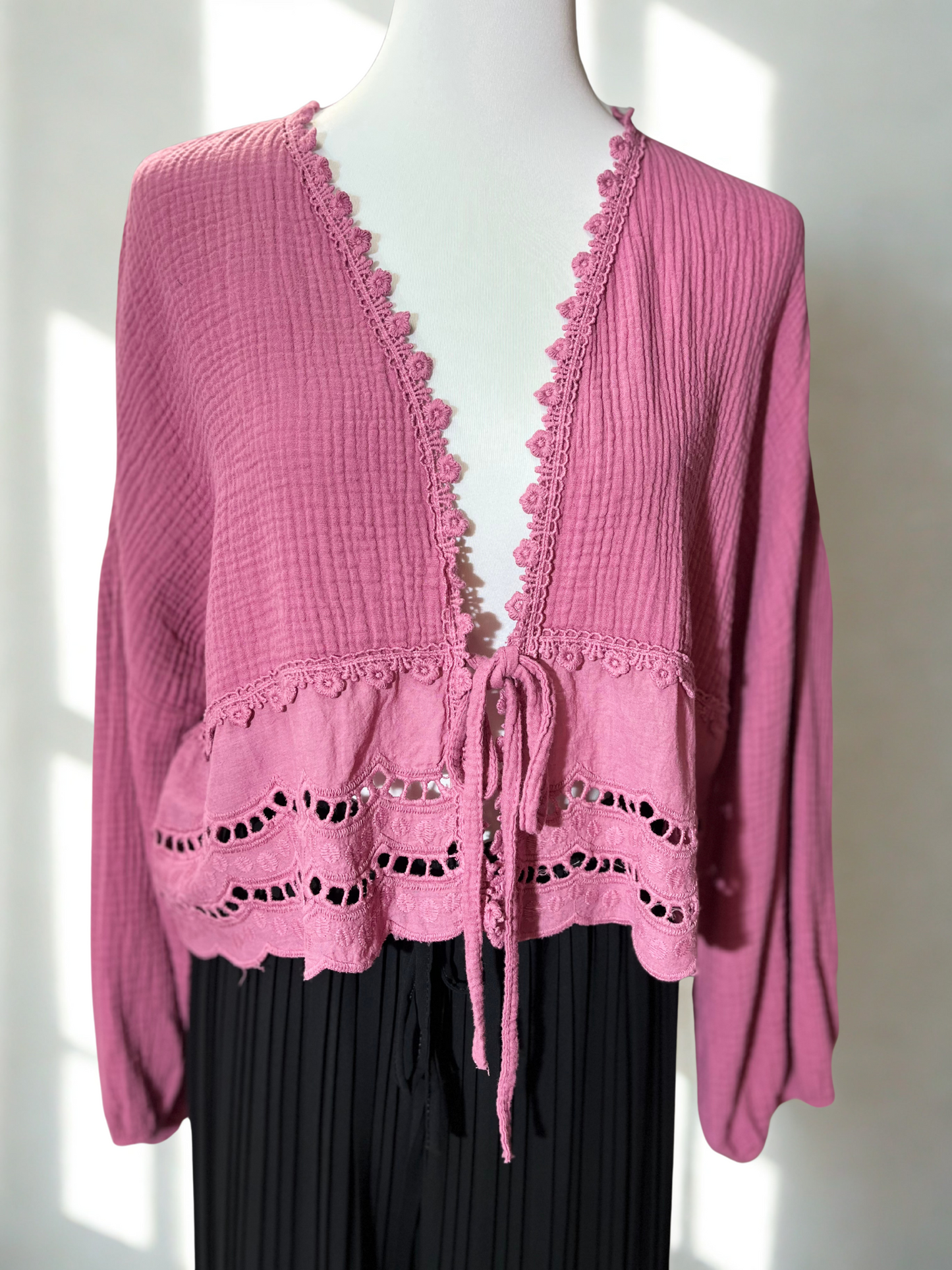 Musselin Bluse mit Lochstickerei