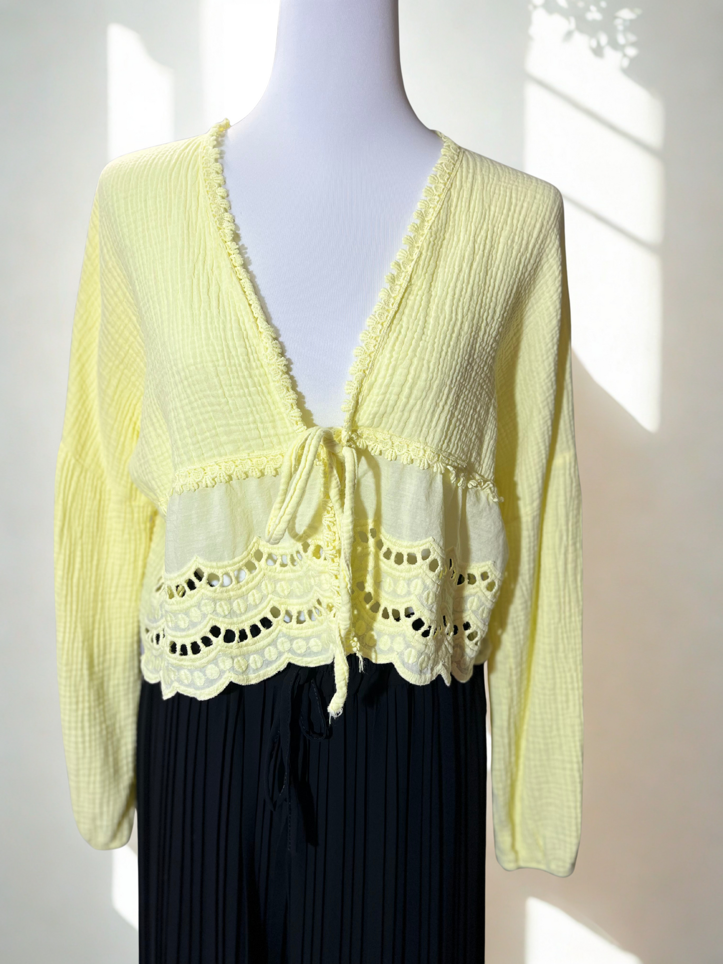 Musselin Bluse mit Lochstickerei